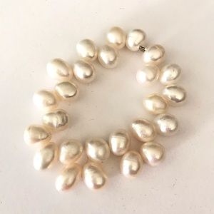 NWOT pearl bracelet